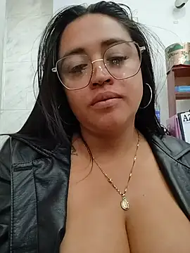 Mia_Risky-1 webcam