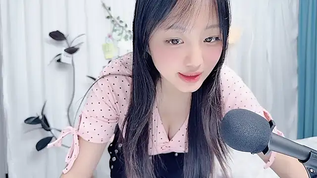 Winnie666999 webcam
