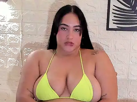 _Astrid_queen webcam