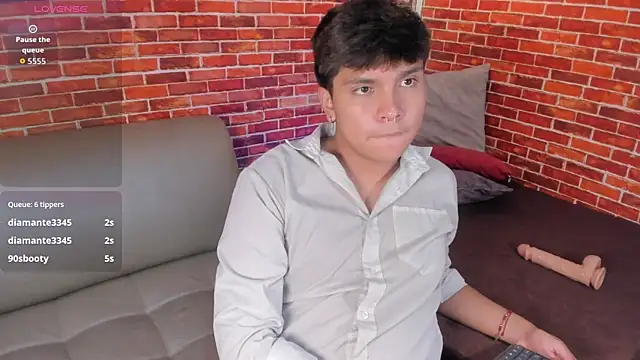 Thiago_Kozak live cam on StripChat