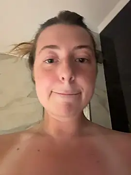 curvyflawless webcam