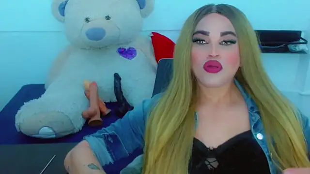 NharaBigCock webcam