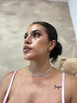 AndiVasquez live cam on StripChat