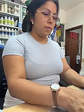 ISABELLA__LUNA webcam