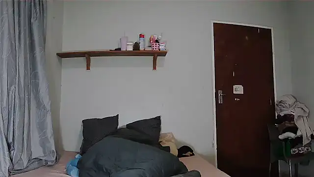 XxxPlumieSweetxxX webcam