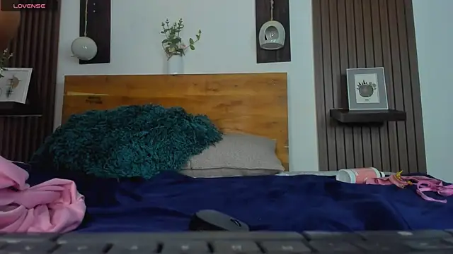 Safiya__ webcam