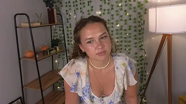RoseJones webcam
