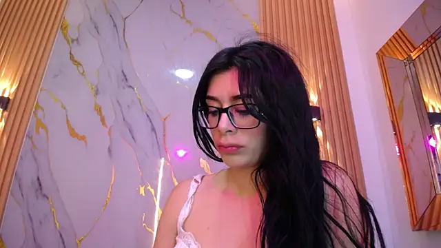 Esmeralda_Belle webcam