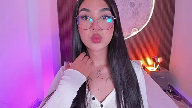 rosecassie (T young) - Kiss For U  🥰