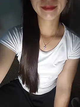 Fiona_2026 live cam on StripChat