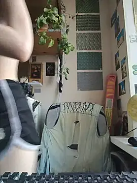 Shy_Bamby live cam on StripChat