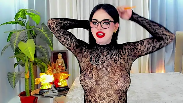 MochaliciousTransOnTop webcam