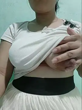 Shine_Mai webcam