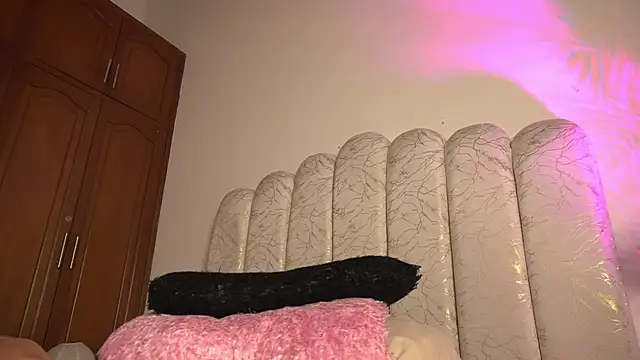 pocahotass_11 (F young) - Bounce my tits 🍒❤️