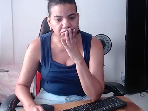 Adriana_0312 webcam