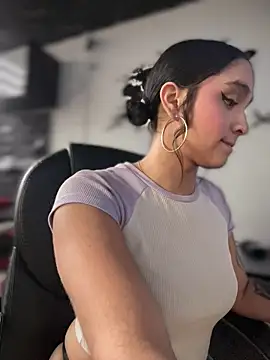 Isabella-Teen webcam