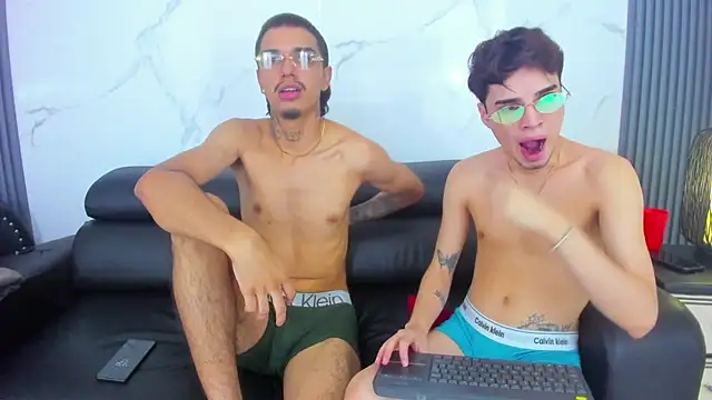 Two_boysexx Live chatroom