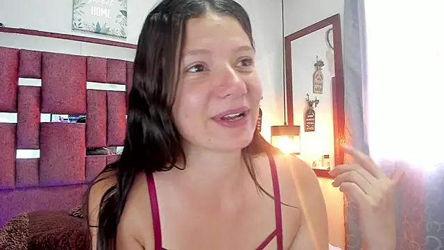 sofy_bonnet1 webcam
