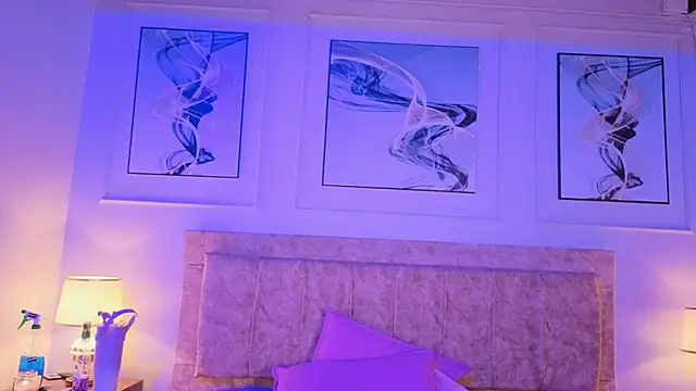 zoe_moon__ webcam