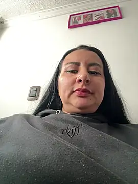 Abril_Luv webcam