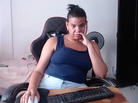 Adriana_0312 webcam