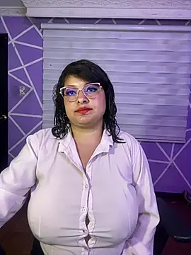 miiaajoness's live room