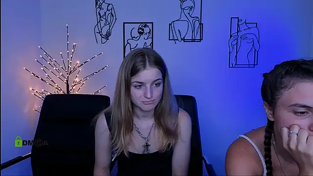 lisa_dark_ webcam