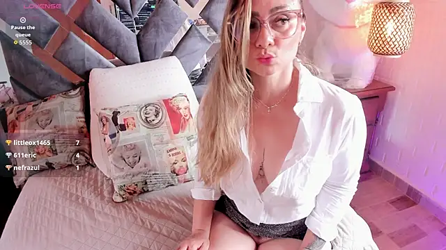 annie_vega17_ webcam