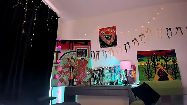Felicia_Bri webcam