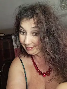 GypsyEsmeralda webcam