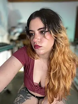 NikkiNix webcam