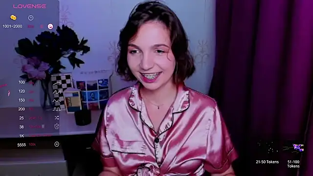 KindHazelHere_ webcam