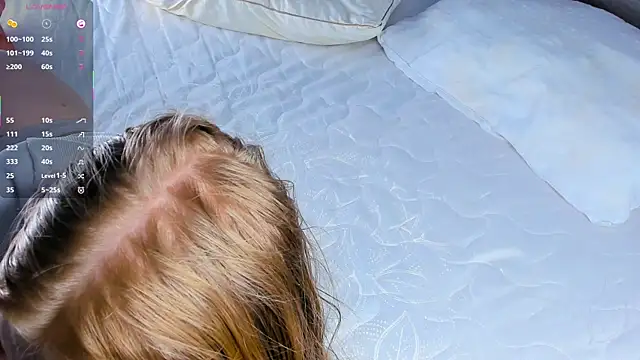 pestiyilinet live cam on StripChat