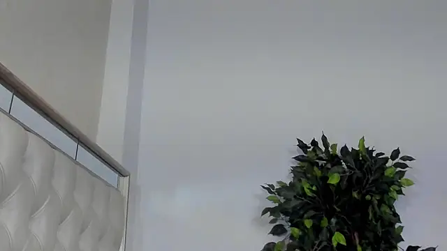 Miss_KhalifaDoll webcam