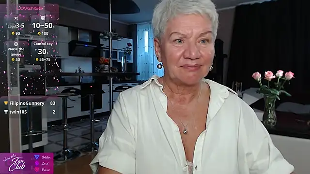 roxana_brooks live cam on StripChat