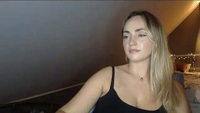 ScarlettSensitive webcam