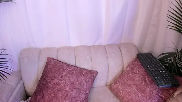 scarlet_boobs01 webcam