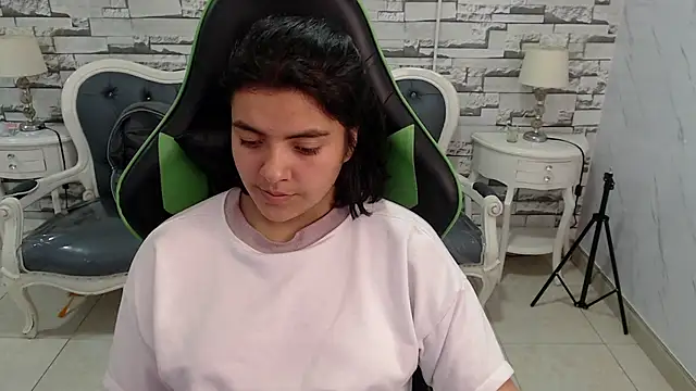 amalia_a webcam