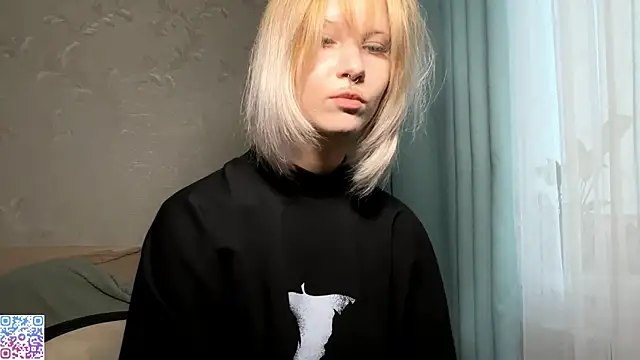 JessicaLowland webcam