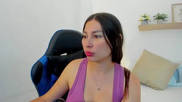 bella_99_ live cam on StripChat