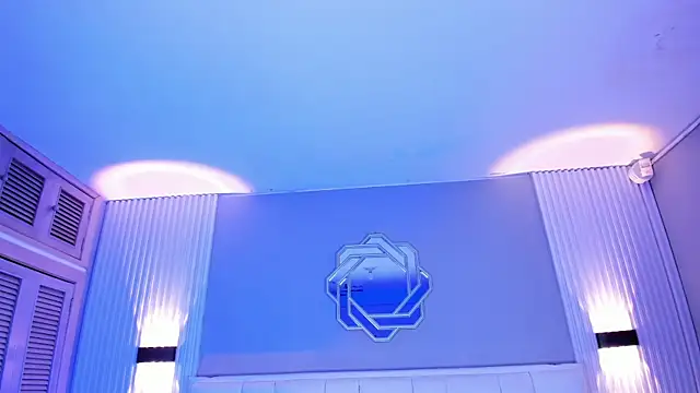 NanaOsaky webcam