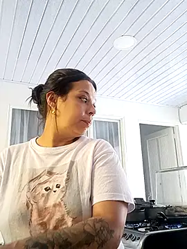 RossyAlvarez live cam on StripChat