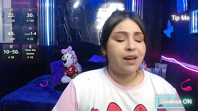 lehia_285 live cam on StripChat