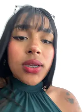 Mariangel_11 live cam on StripChat
