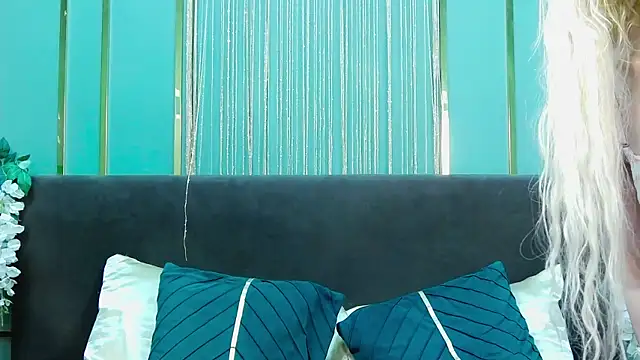 KissDreamm webcam