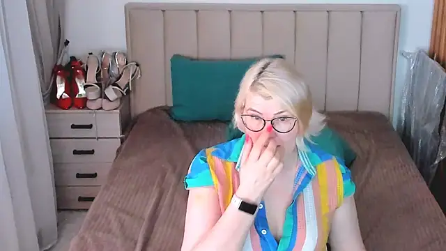 sabrinamacmarren webcam