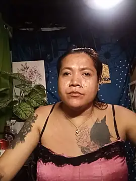 TabooSHOWgirl18 webcam