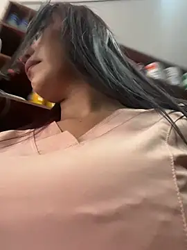 Sara-77 webcam
