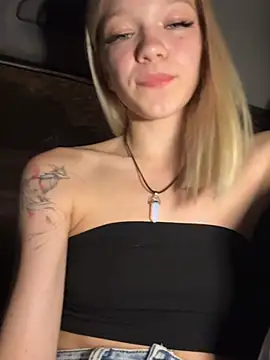 Foxy_Blondie webcam