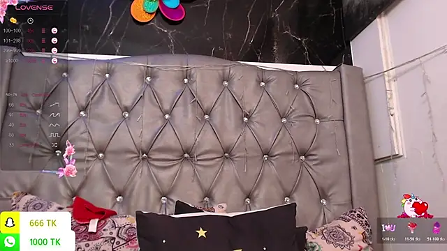 LAILAGUMMY webcam